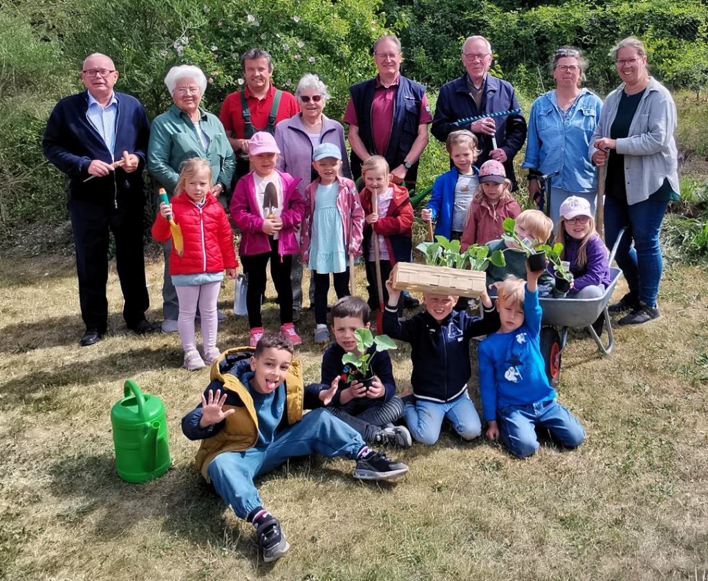 Die Eröffnung der Gartensaison in der KiTa-Varietà war für alle Beteiligten ein voller Erfolg.